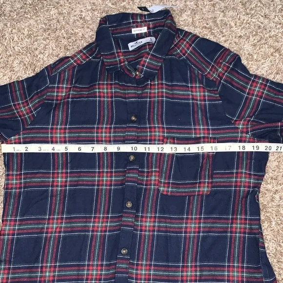 NWT Hollister Women’s Navy and Red Plaid Button-Front Boyfriend Fit Shirt Small - Picture 5 of 7